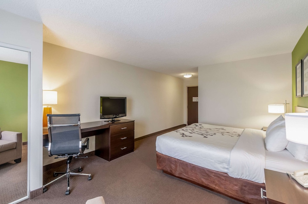 Sleep Inn and Suites Harrisonburg Near University 7/38