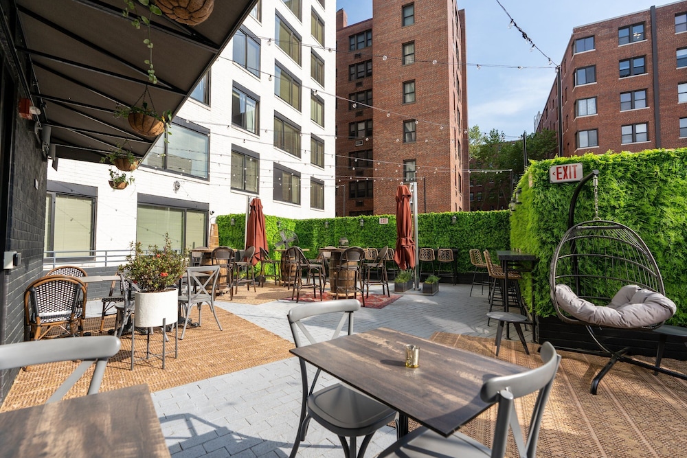 2500 Penn, a Placemakr Experience 23/29