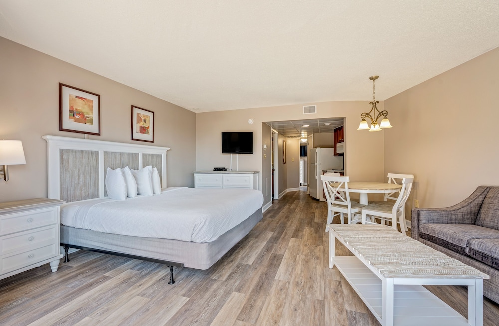 The Caravelle Resort 26/77