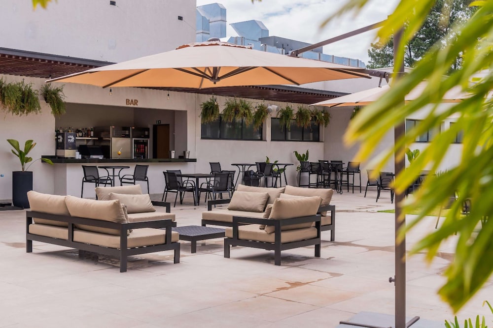 Hotel Royal Tulip Holambra 30/48