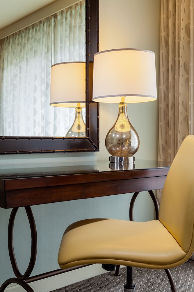 Loews Coronado Bay Resort 30/80