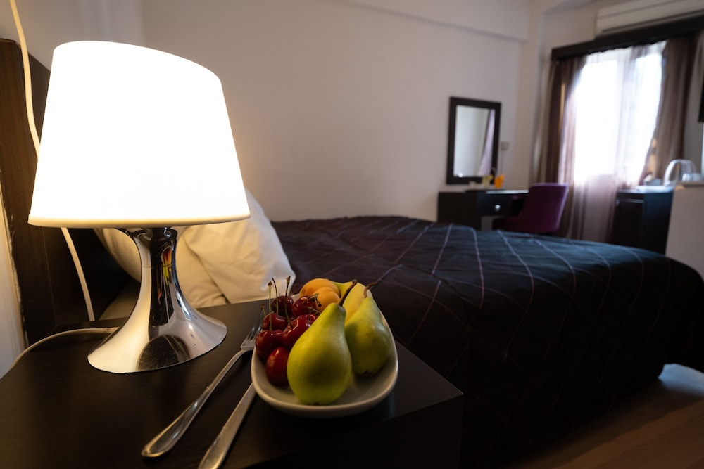British Hotel 16/49