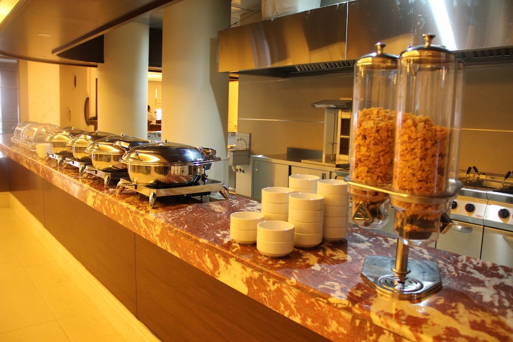 GOLDEN TULIP JIYEH MARINA RESORT 22/50