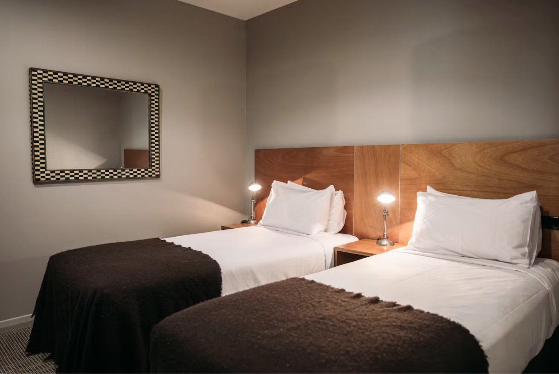 Henry, Suite, King Bed