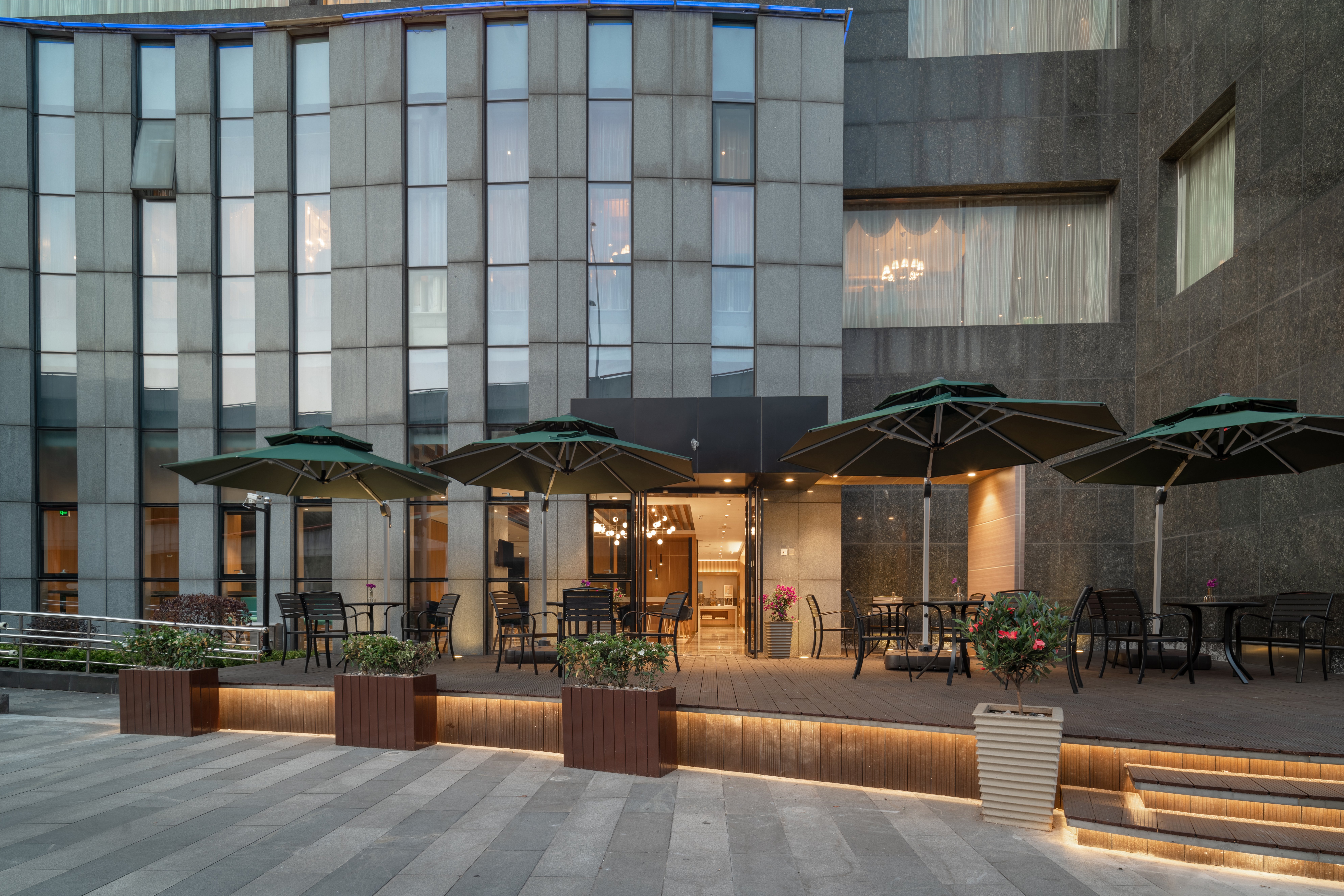 HOLIDAY INN EXPRESS SHANGHAI JINQIAO CENTRAL 1/21