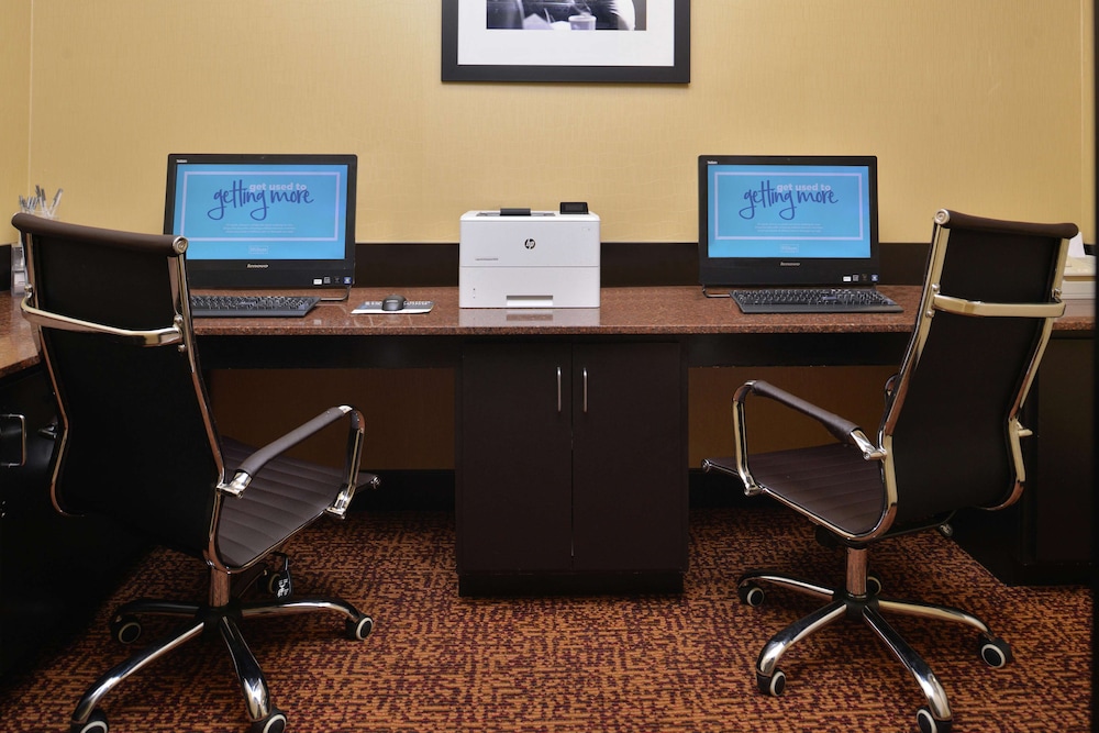 Hampton Inn Greenville, AL 39/42