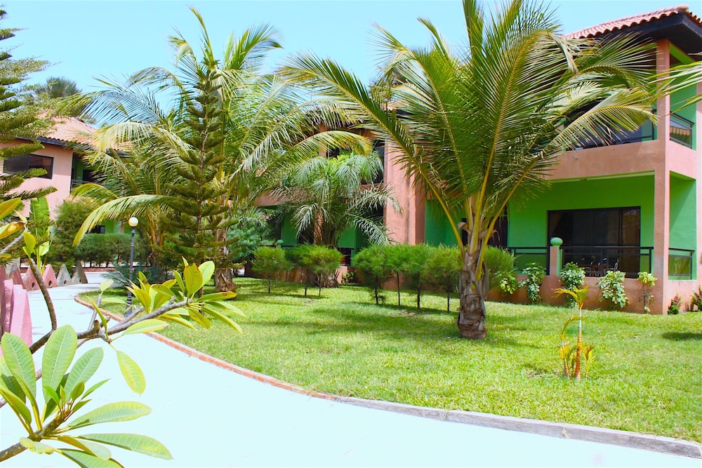 Seafront Residence in SERREKUNDA