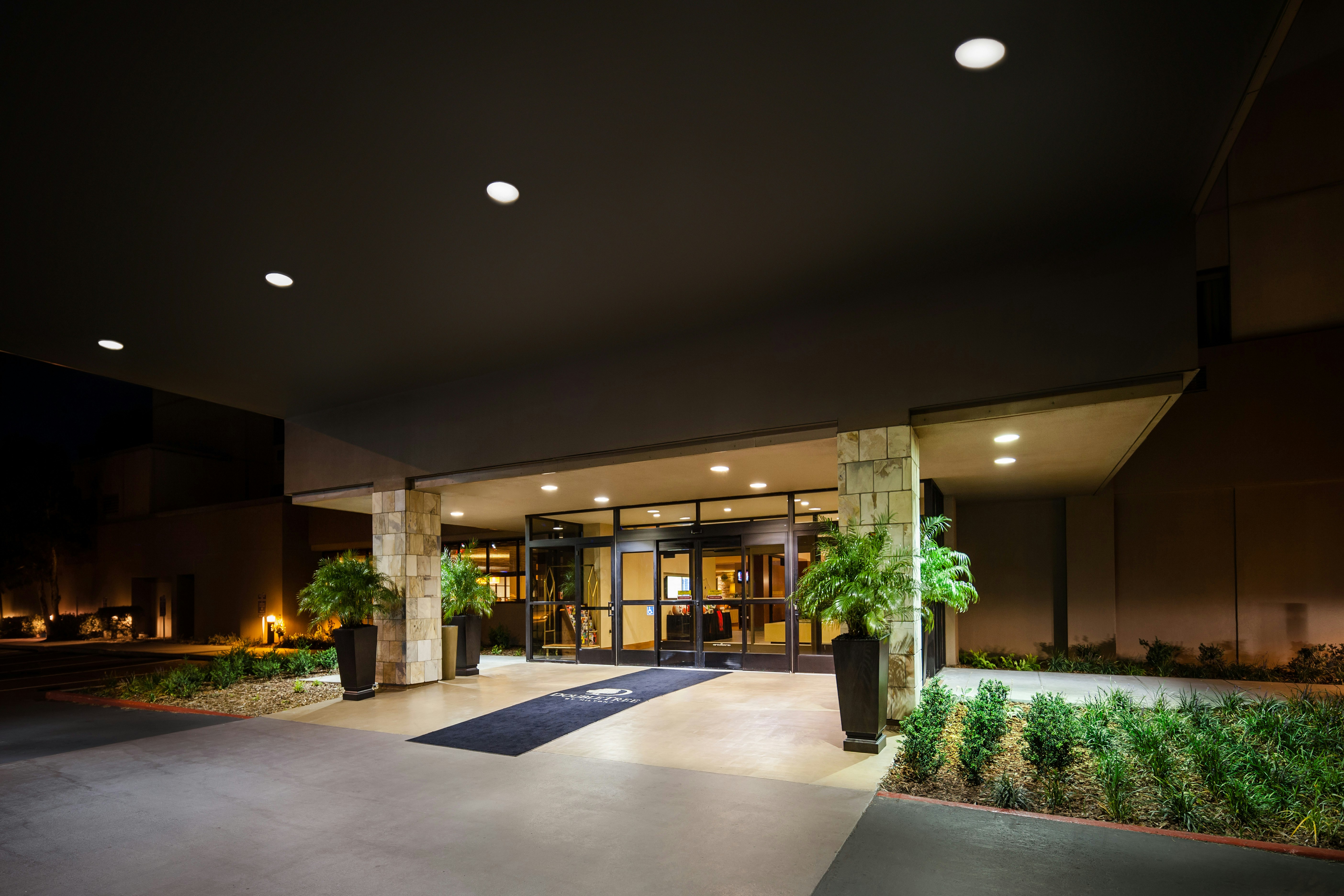 Doubletree By Hilton San Francisco Airport 8/85