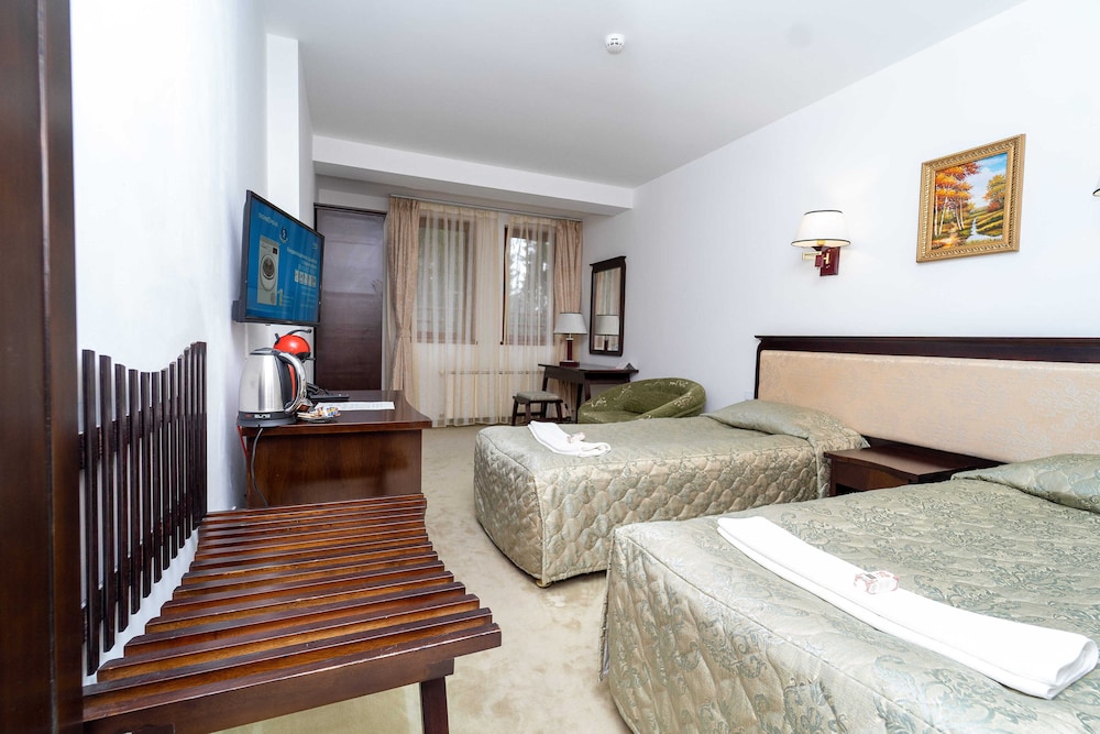 Room, Double or Twin Bed