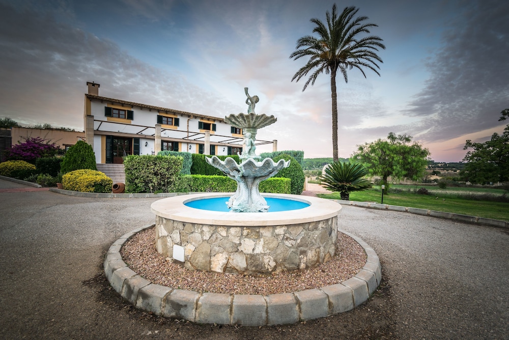 Hotel Rural Son Manera 49/65