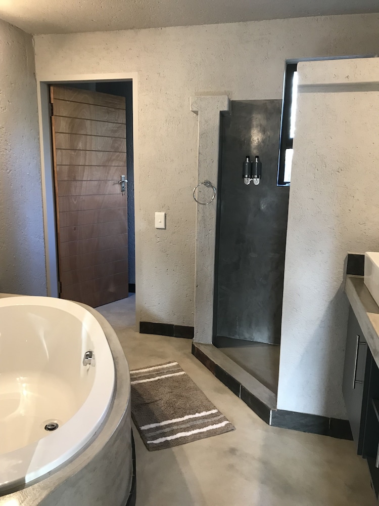 Lindiwe Safari Lodge 23/67