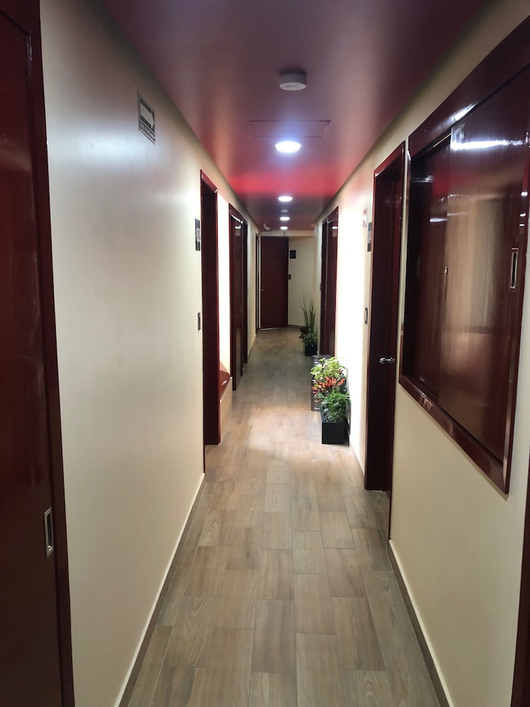 Hotel Jard Inn Adults Only 7/24