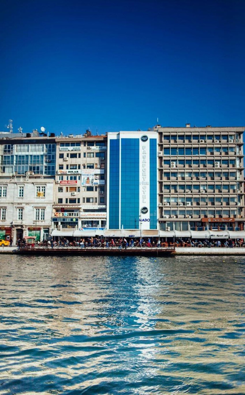 PASAPORT PIER HOTEL 69/79