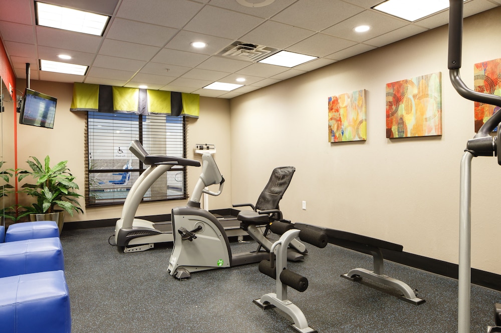 Holiday Inn Express Hotel Amp Suites el Reno 23/36
