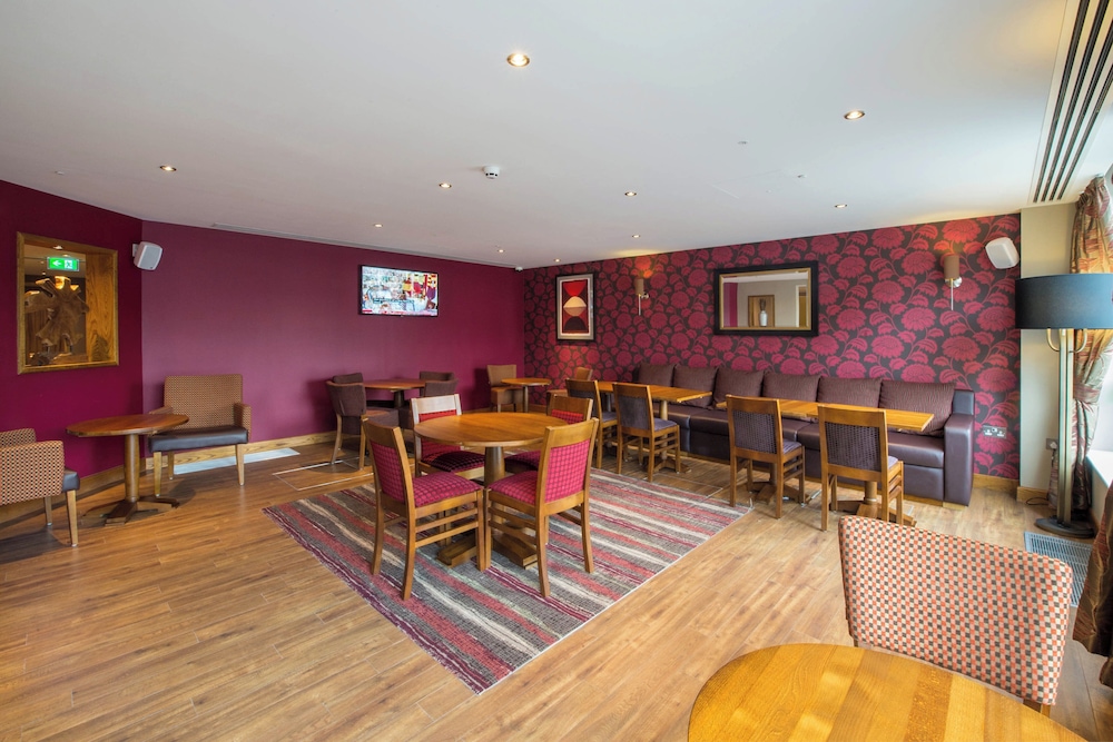 Premier Inn London St Pancras Hotel 31/55