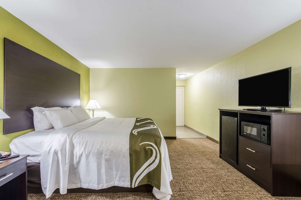 Quality Inn and Suites University Area 11/38