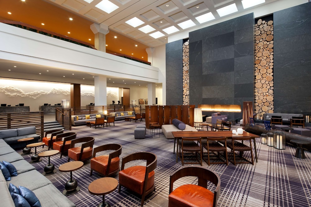 Hyatt Regency 43/59