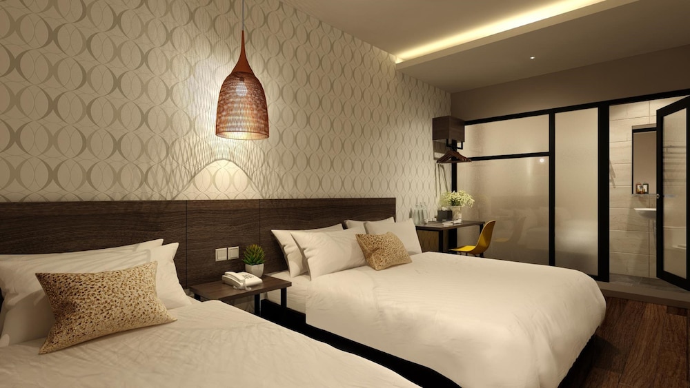 The Square Hotel 22/62