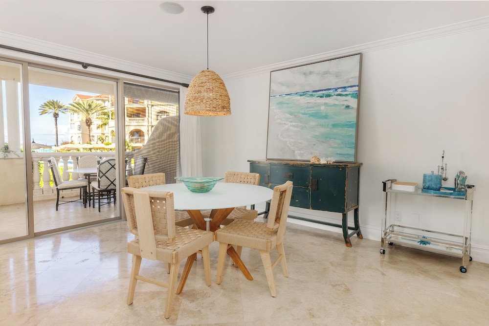 Somerset On Grace Bay 40/76