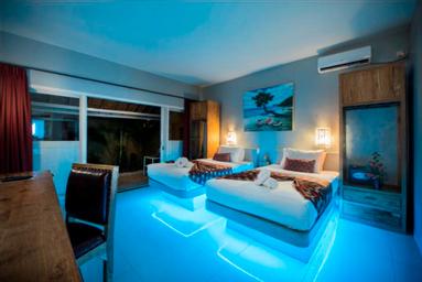 Courtyard, King Bed, Queen Bed, Garden View