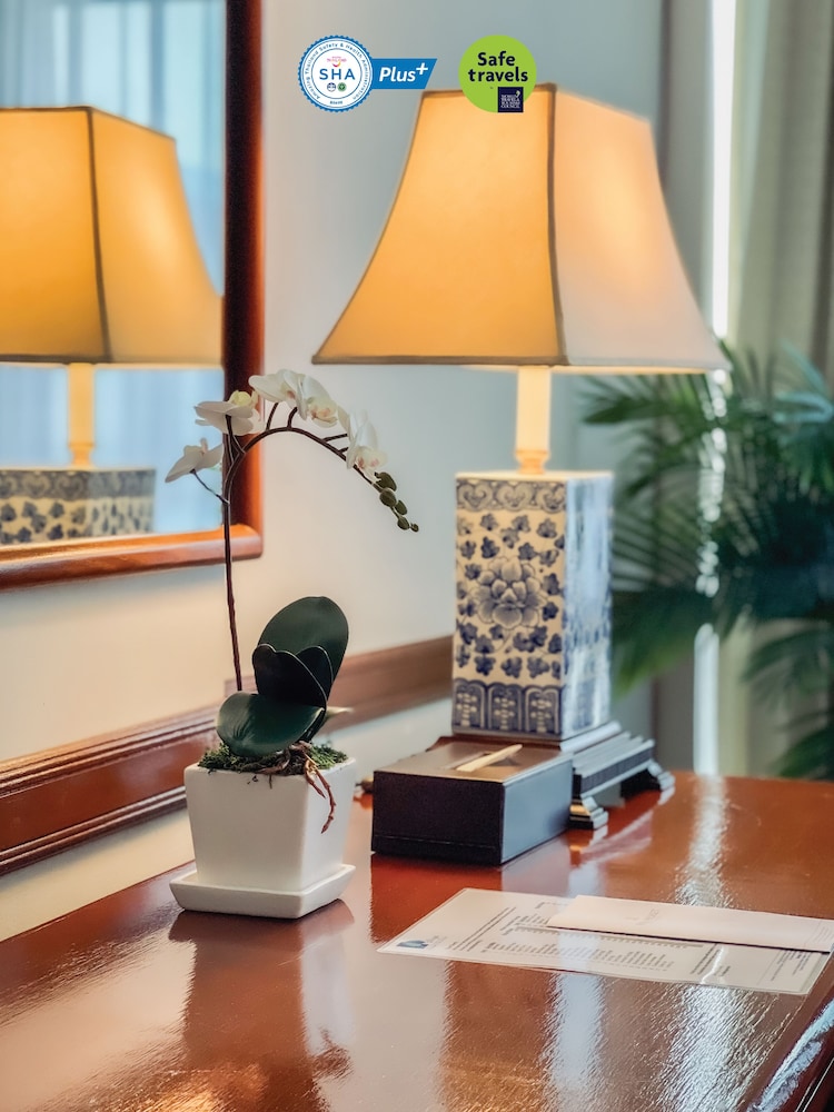 Royal Phuket City Hotel 64/90