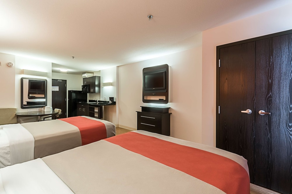 Motel6 Moosomin, SK 11/37