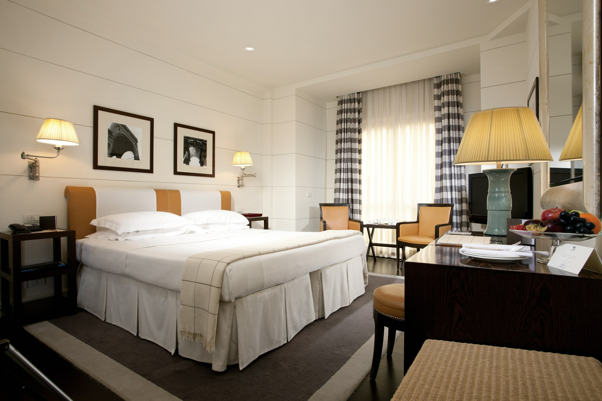Gallery Art Hotel 3/39