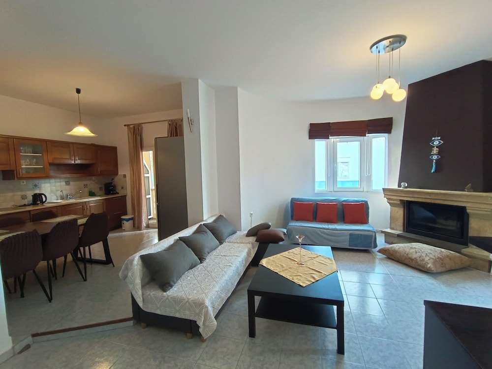 Albatross Studios And Apartments 26/50