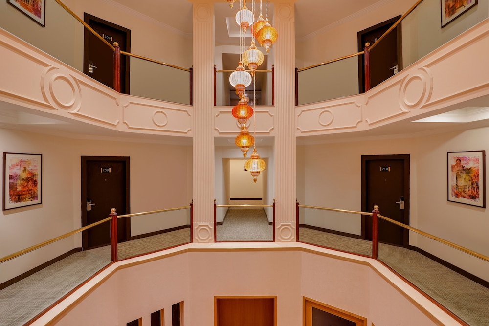 HOTEL SURENDRA VILAS 35/50