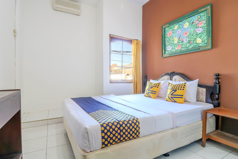 SPOT ON 1927 Hotel Candra Adigraha 8/20