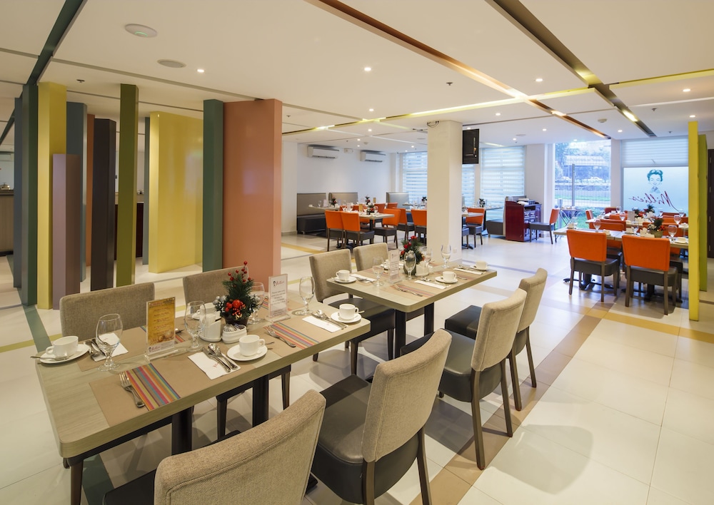 Microtel By Wyndham Up Technohub 23/29