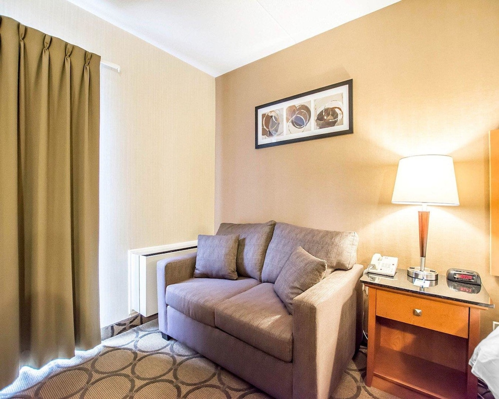 Comfort Inn Kirkland Lake 11/24