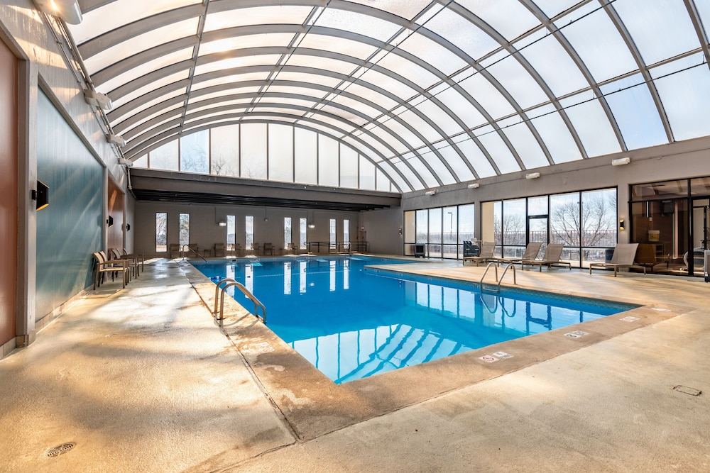 swimming pool spa
