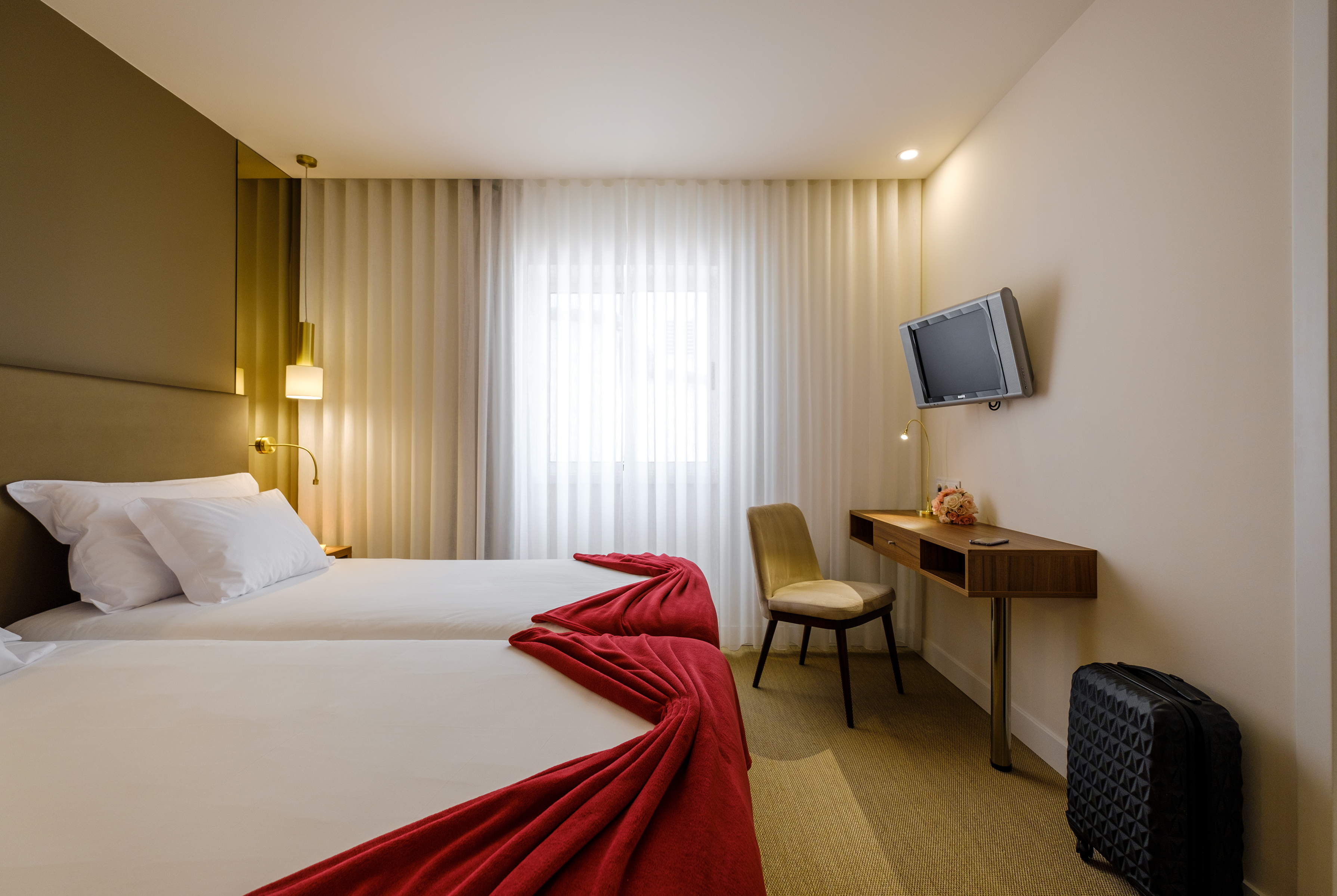 ROOM, TRIPLE
