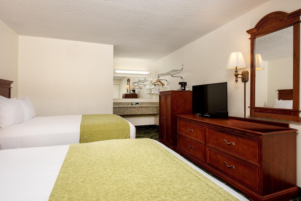 Bransons Best Motel 19/46
