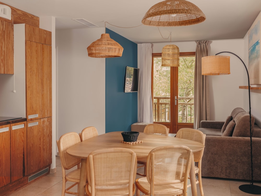 Domaine du Ferret Restaurant & Spa by Germain Collection 66/83