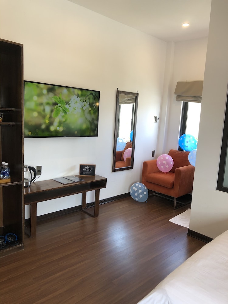 Oasis Hotel & Apartment 25/50