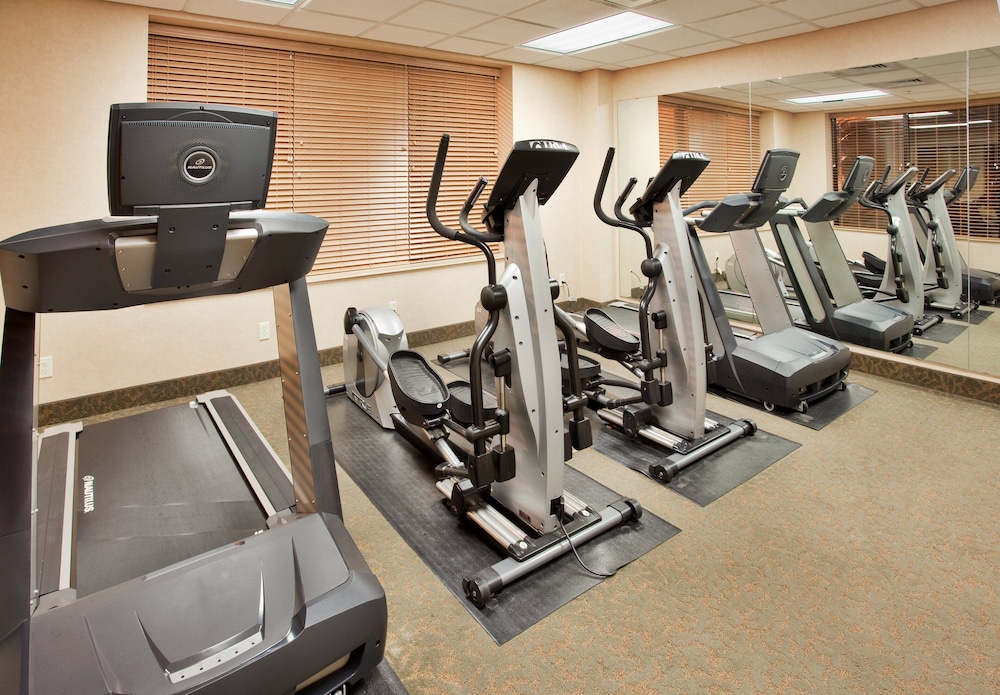 Holiday Inn Express Hotel Suites Cape Girardeau I 55 35/60