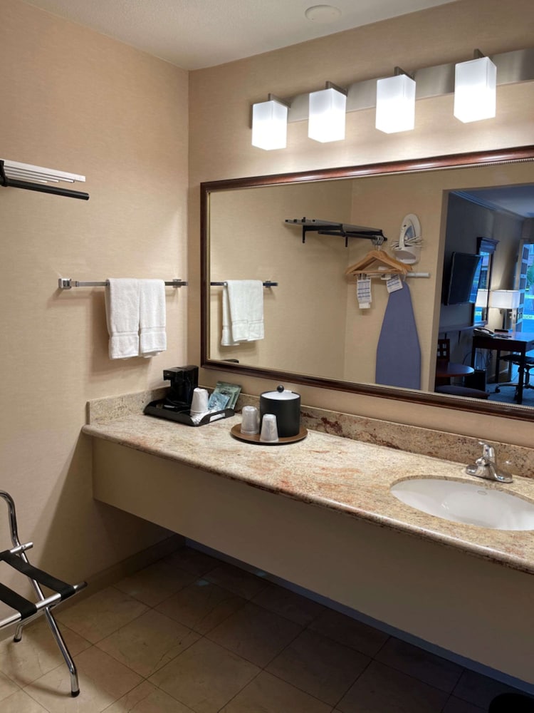 Surestay Plus Hotel By Best Western Mountain View 17/70