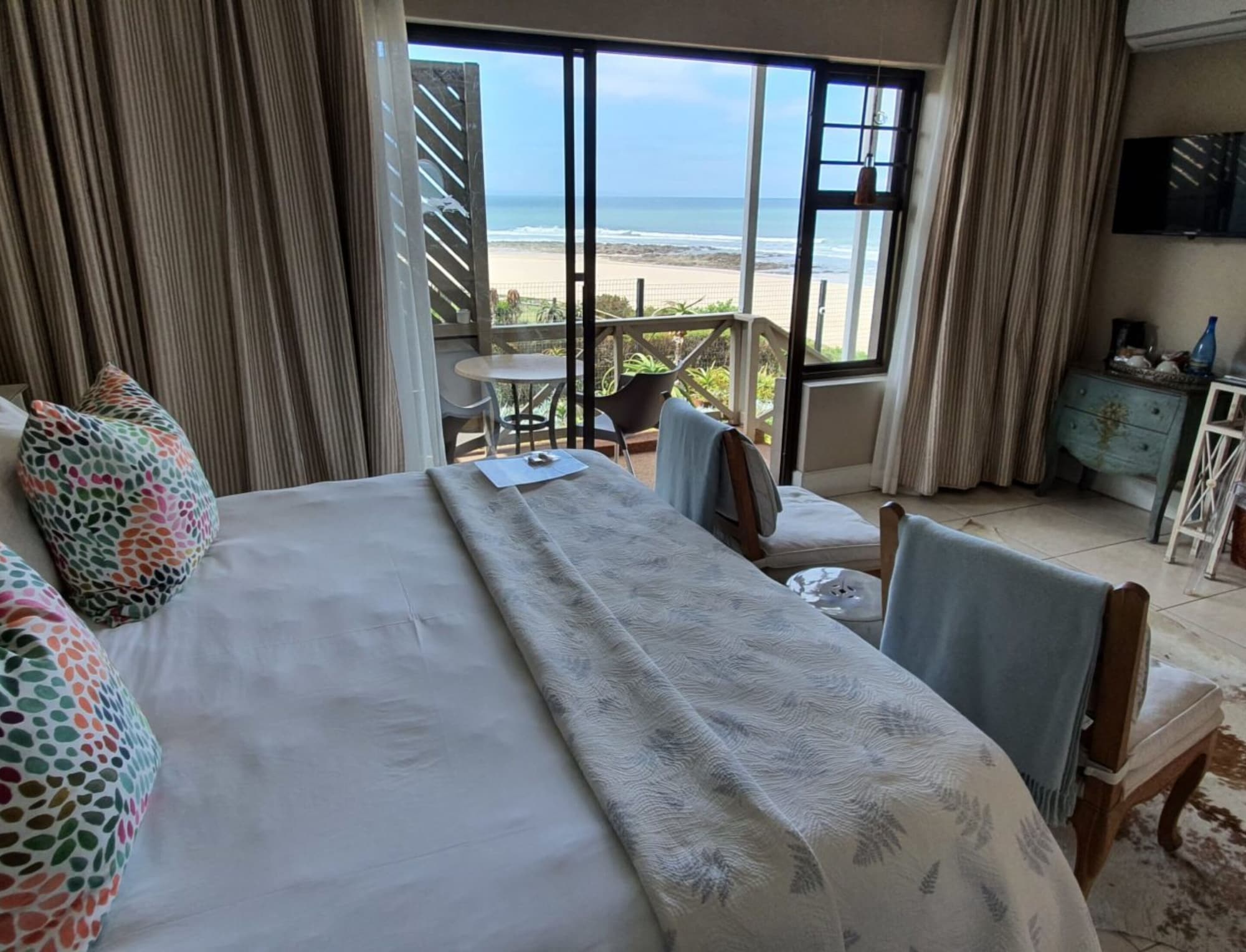 1 Bedroom, Luxury, King Bed, Ocean View, Garden Area