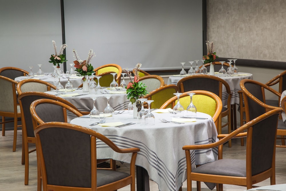 IGNATIA HOTEL 46/66
