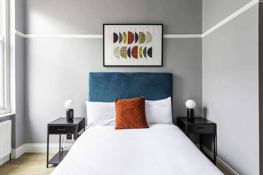 DYLAN APARTMENTS KENSINGTON 22/55