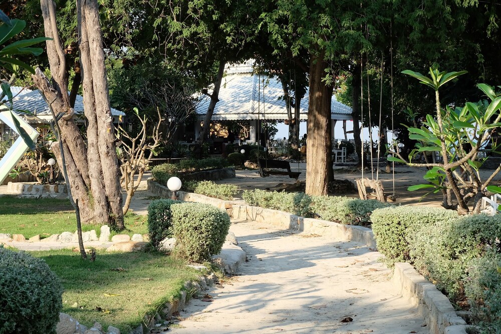 Nimmanoradee Resort 40/53