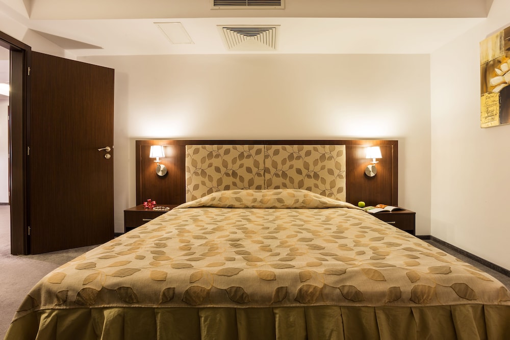 1 BEDROOM, JUNIOR SUITE