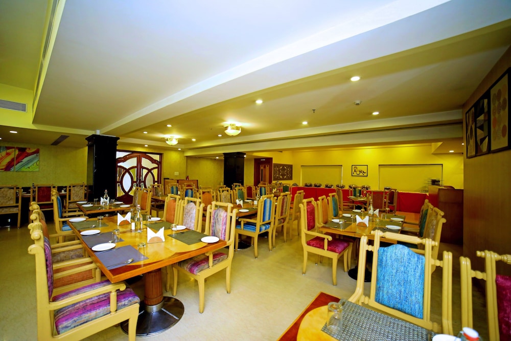 restaurant cafeteria
