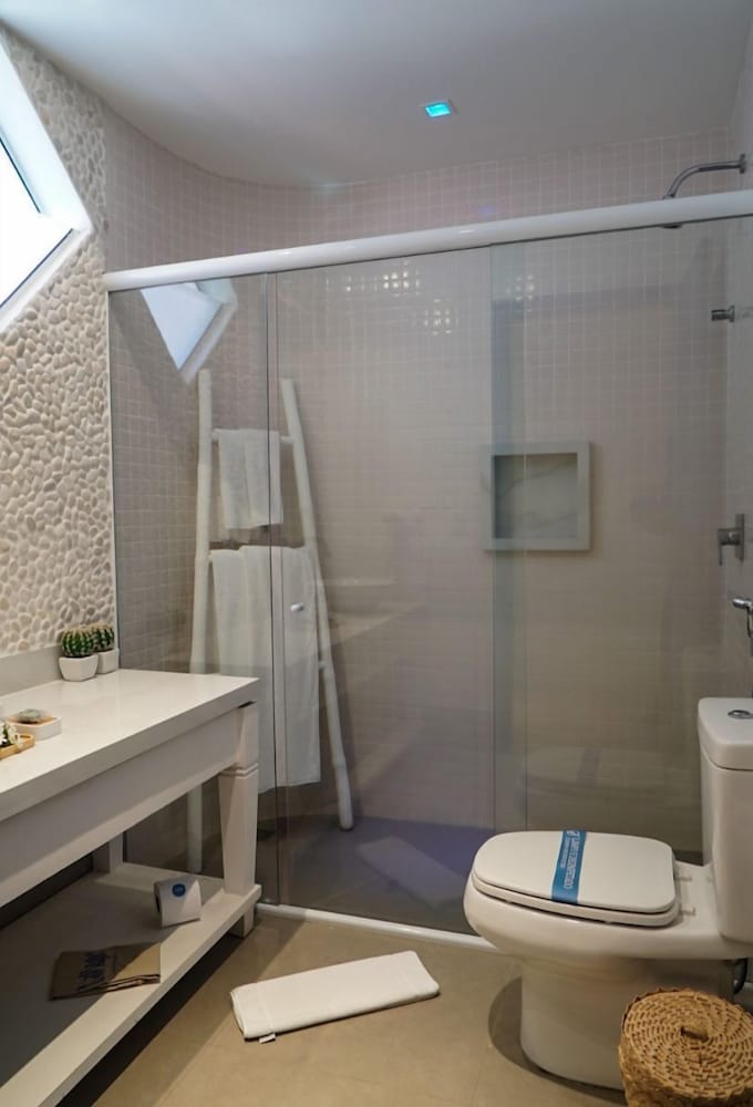 La Plage Hotel Boutique 23/24