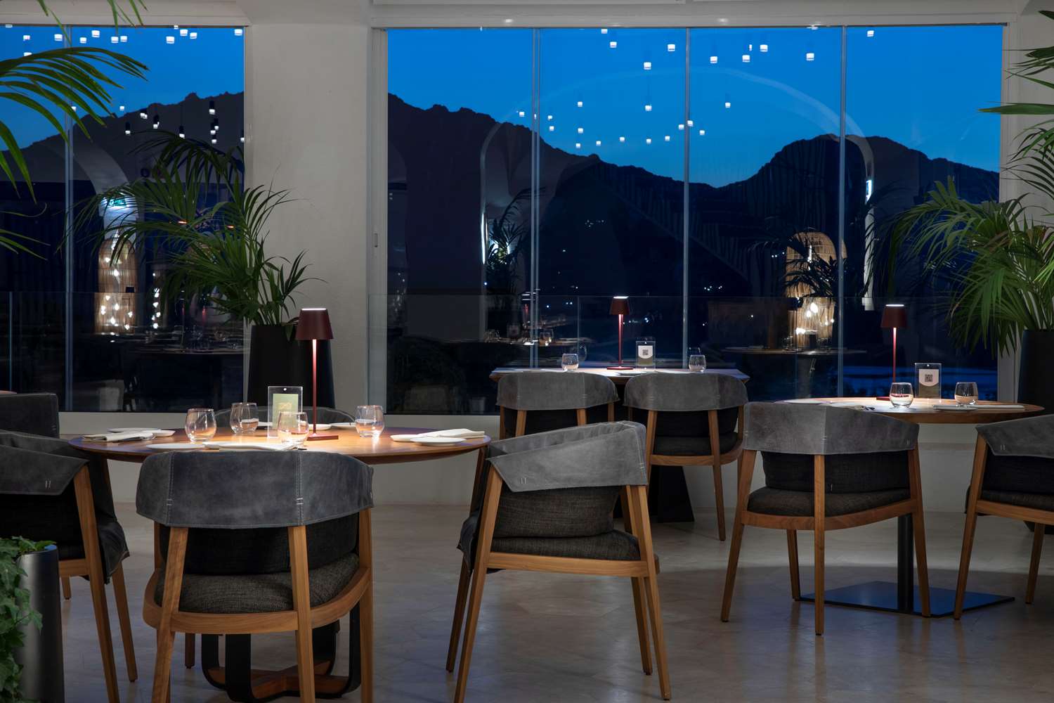 Sulia House Porto Rotondo, Curio Collection by Hilton 64/99