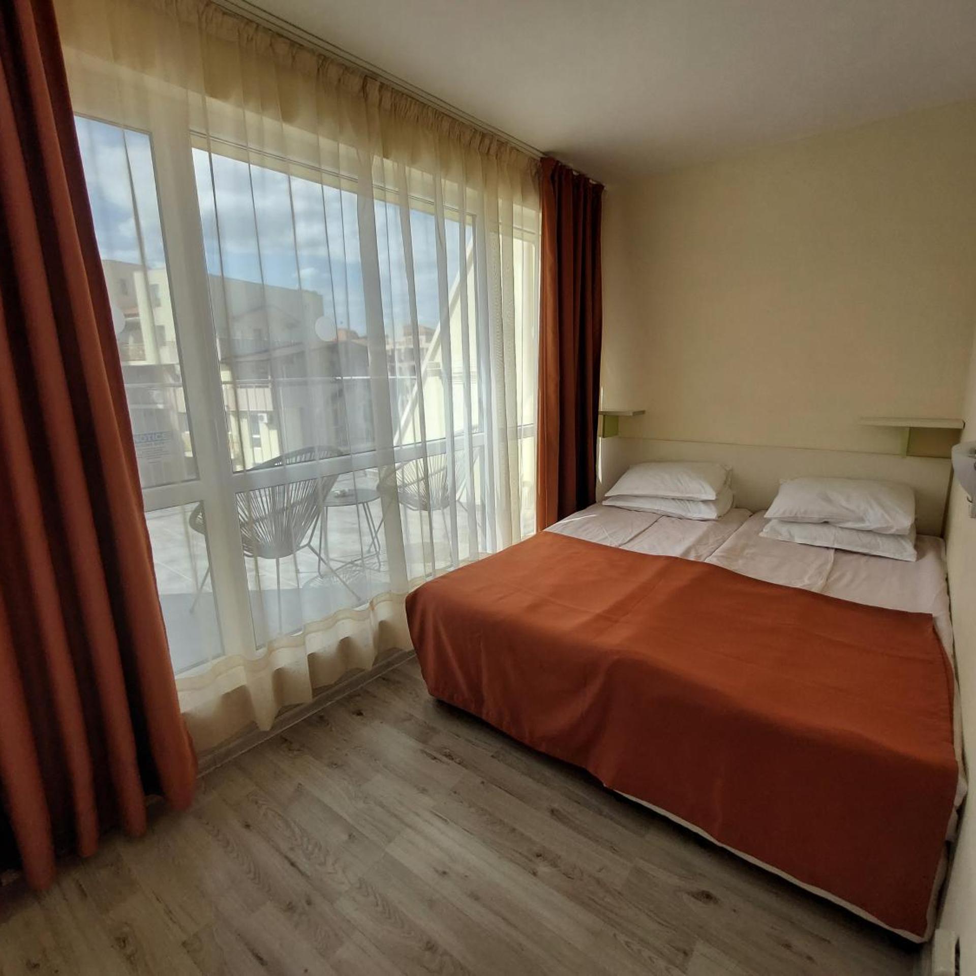 1 Bedroom, Apartment