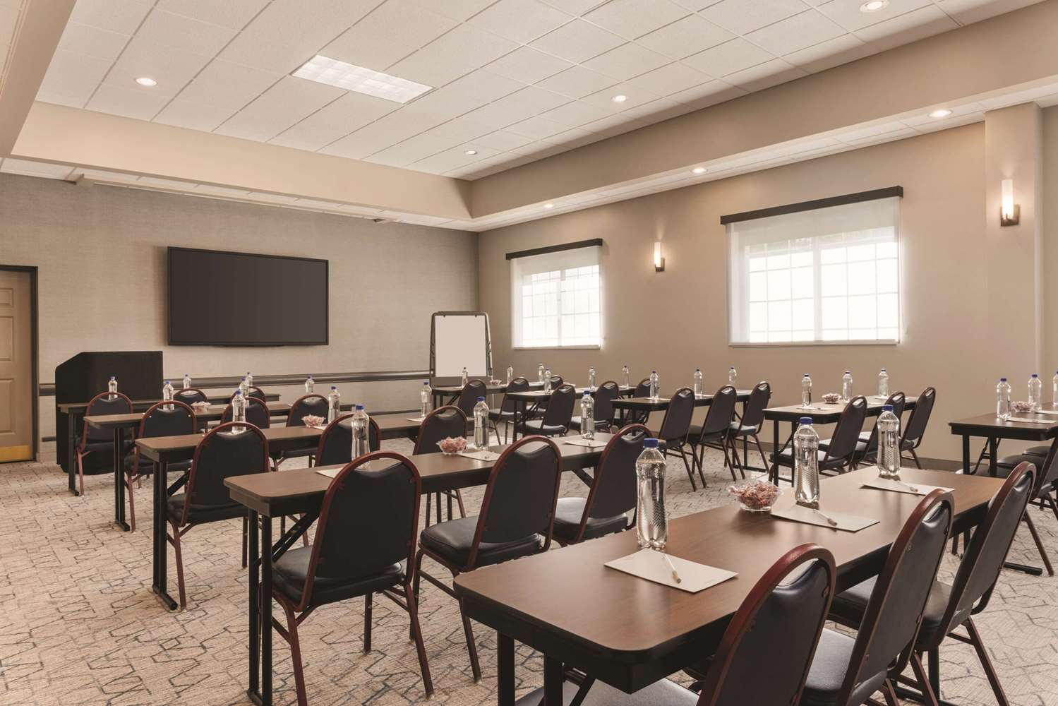 Country Inn & Suites By Radisson Grand Rapids East Mi 36/46