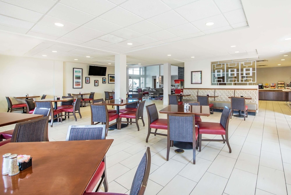 Hawthorn Suites by Wyndham El Paso Airport 17/28